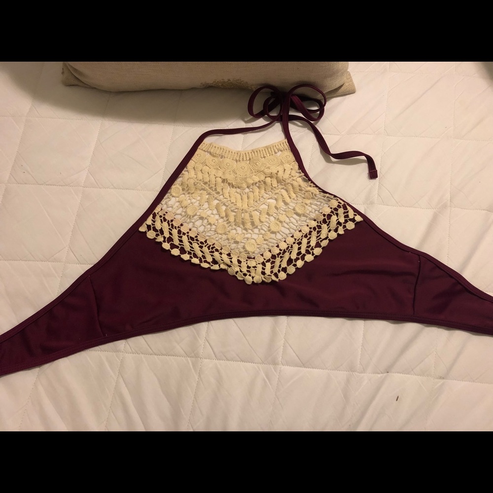 Women’s bathing suit top.